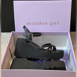 Madden Girl - Vault